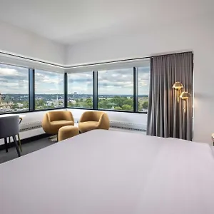 https://hilton-quebec.hotelsquebeccity.net